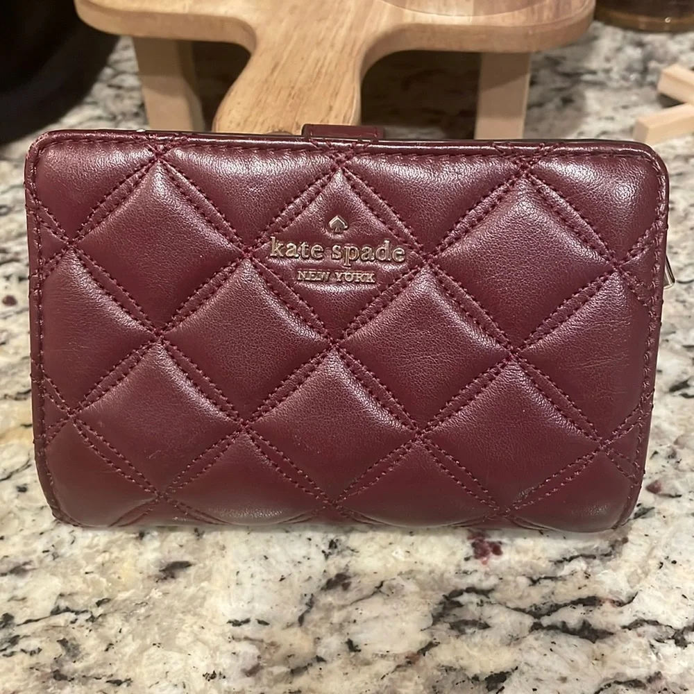Kate Spade Wallet - Picture 1 of 8